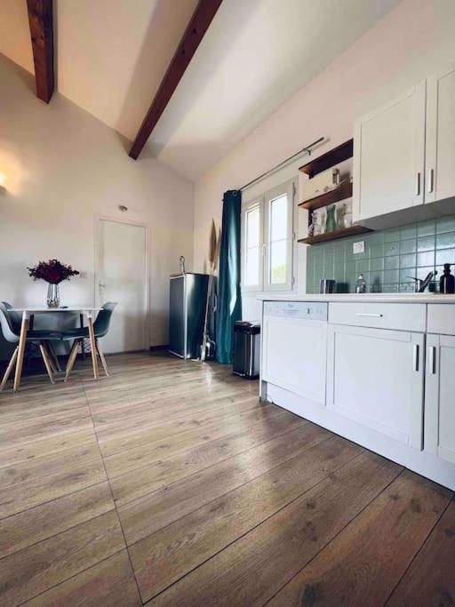 Magnifique Appartement Traversant Avec Vue Sur Le Golf Ла Гранде-Моте Екстериор снимка